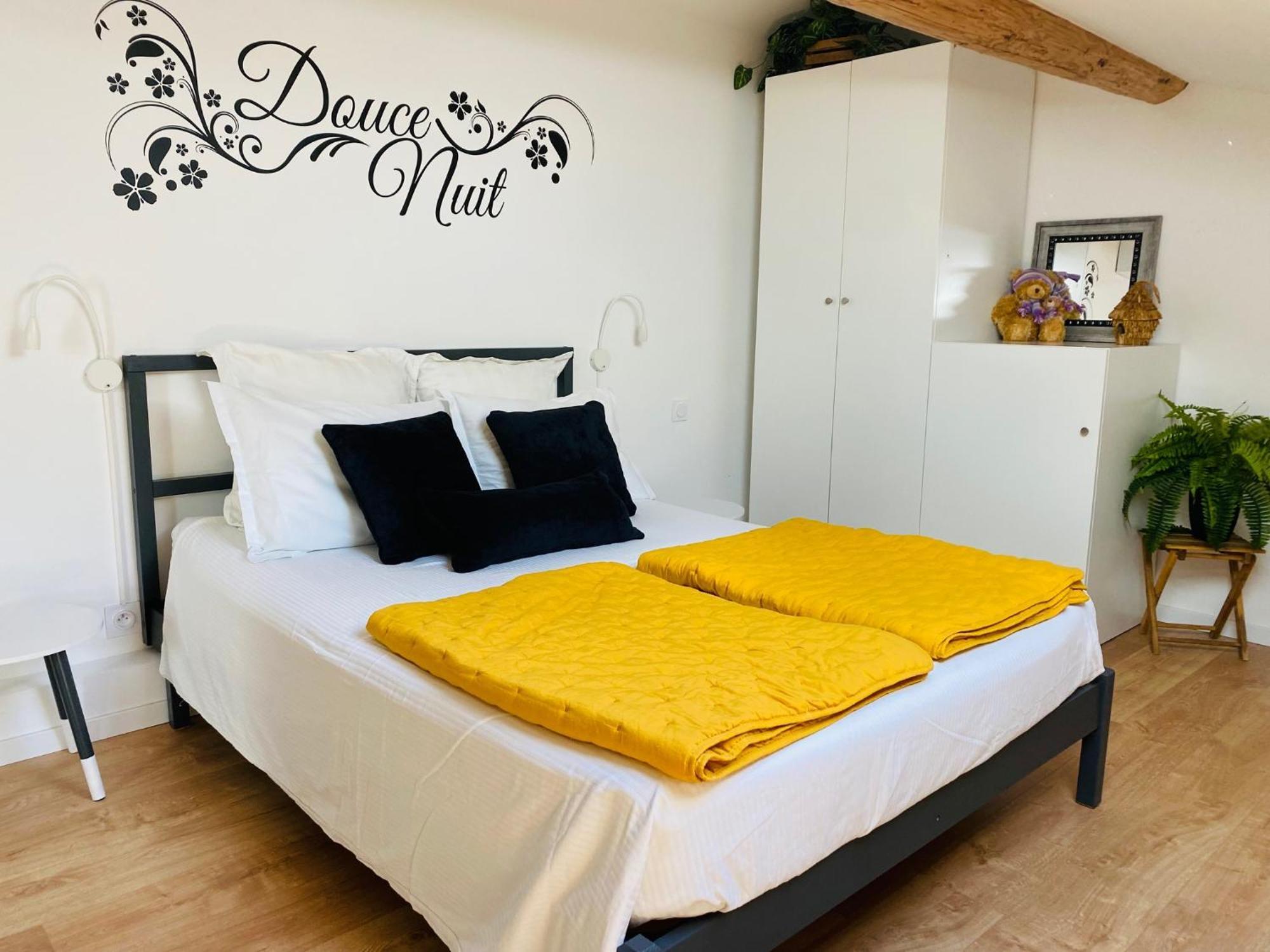 Douillet Et Coquet Appartement Climatise - Parking Prive Gratuit - Centre Montpellier Bagian luar foto